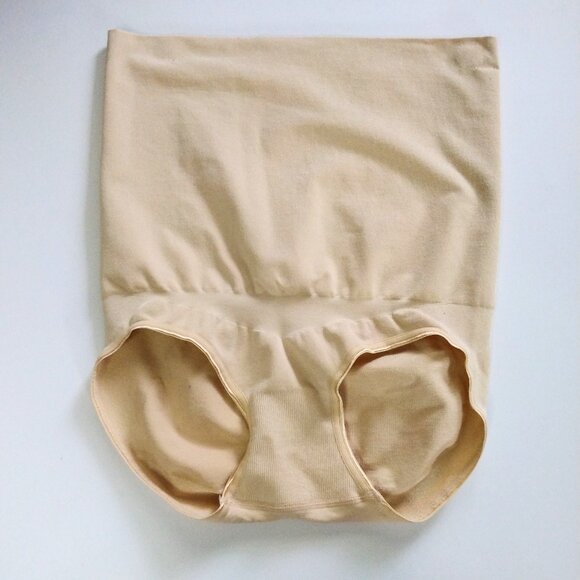 Spanx Assets XL Nude High Waist Shaping Briefs Non Slip Grip - Picture 1 of 4